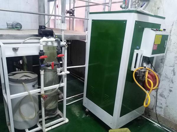 达能蒸汽发生器配套蒸馏设备使用